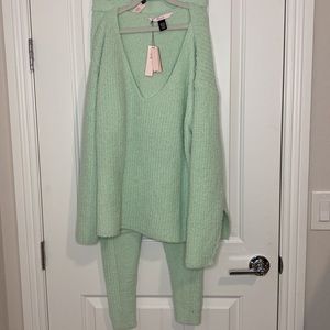 Victoria’s Secret heavenly knit sweater set. never worn with tags